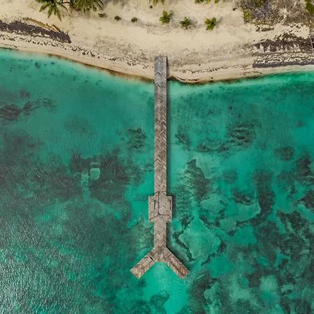 Millionaire\'S Row Beachfront Luxury Retreat