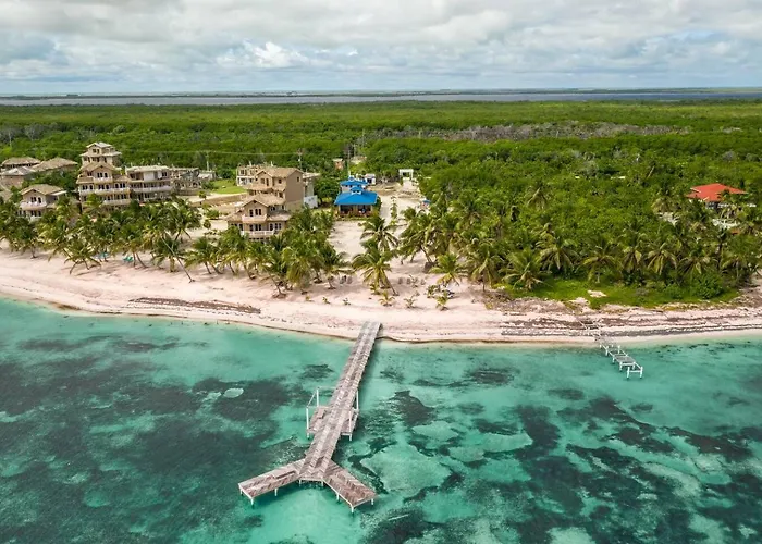Hotel Millionaire's Row Beachfront Luxury Retreat