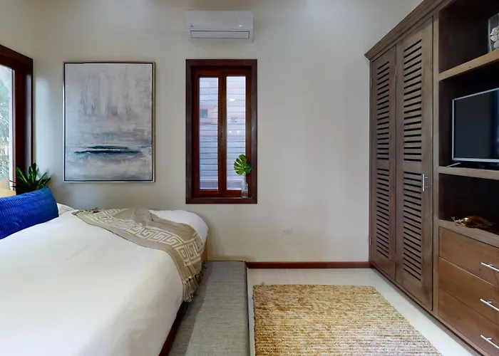 Millionaire's Row Beachfront Luxury Retreat San Pedro (Ambergris Caye)