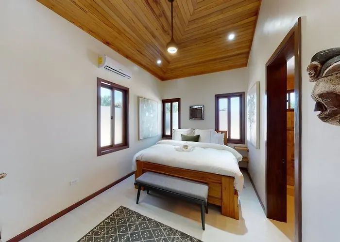 Millionaire's Row Beachfront Luxury Retreat Hotel San Pedro (Ambergris Caye)