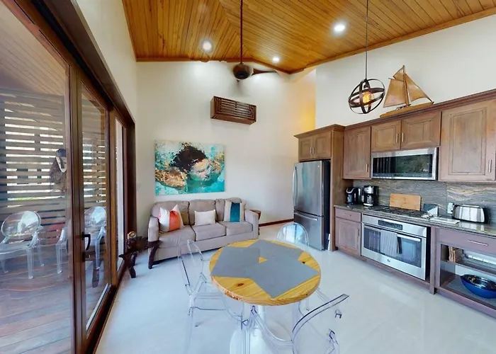 Millionaire's Row Beachfront Luxury Retreat Hotel San Pedro (Ambergris Caye)